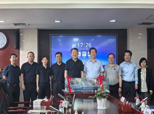 公司黨委書(shū)記、董事長(zhǎng)、總經(jīng)理王晨龍一行赴西安煤科院、陜西北人開(kāi)展調(diào)研學(xué)習(xí)交流